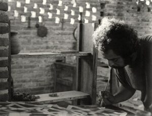 Toni Beatty. 1976. Adolfo Riestra in his studio. Reproduced by kind permission of the photographer.