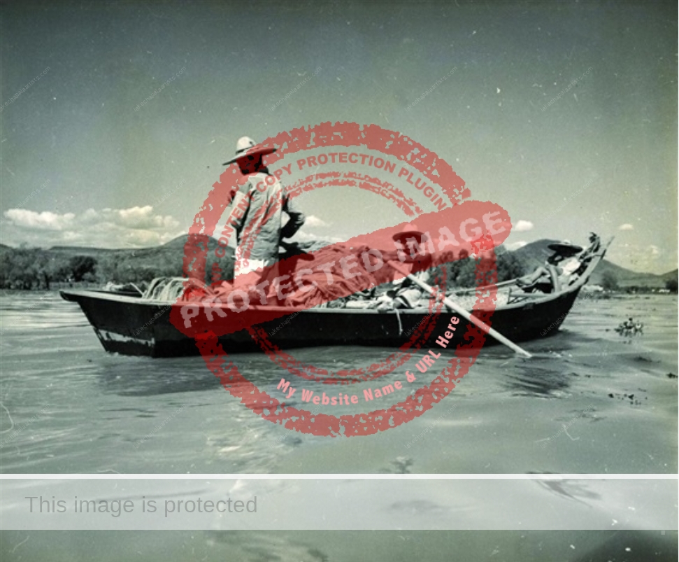 Leo Matiz: Fishing on Lake Chapala (ca 1940)