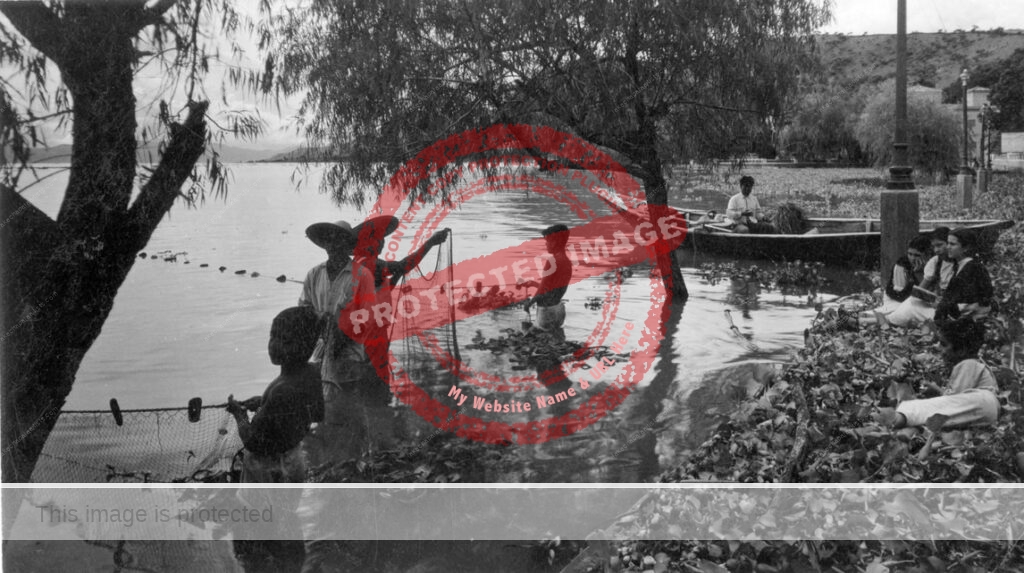 Leo Matiz: Lake Chapala (ca 1942). Reproduced by courtesy of Leo Matiz Foundation.