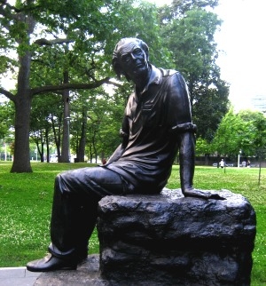 Statue of Purdy in Queen's Park, Toronto. Photo: Marisa Burton.