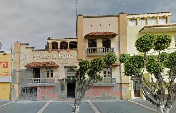 Avenida Madero #232, August 2013. Credit: Google Street View.