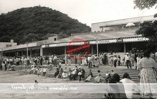 Lakefront bars. Photo by José Cruz Padilla Sánchez. 1958.