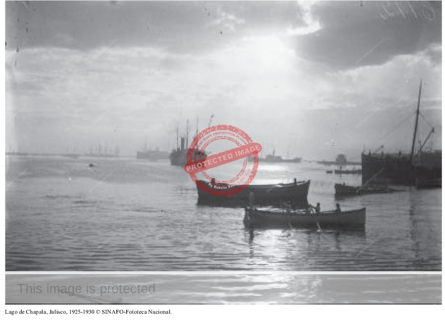 Unattributed photo of ships and boats on Lake Chapala. Catalogued in National Photo Archive as "Lago de Chapala, Jalisco, 1925-1930. © SINAFO-Fototeca Nacional."